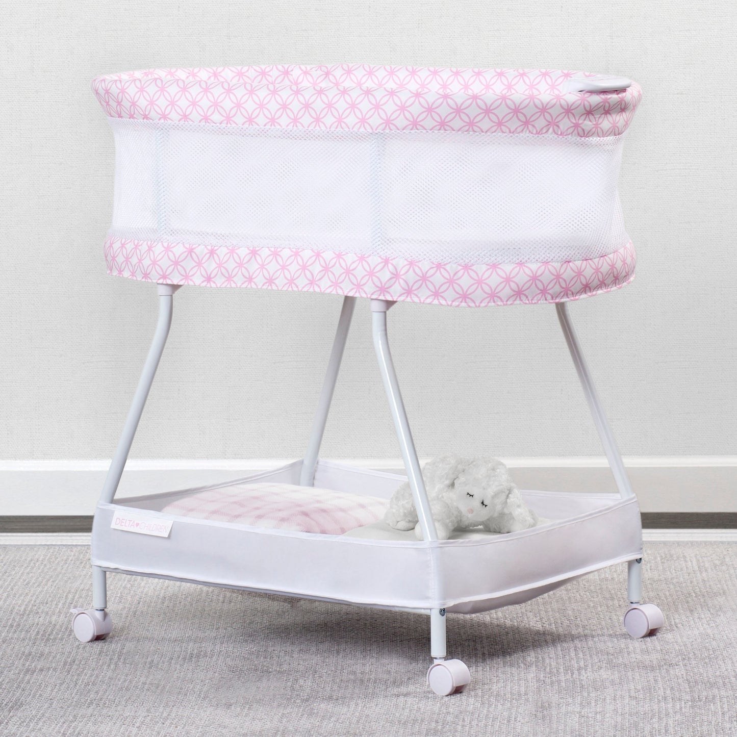 Sweet Dreams Bassinet with Airflow Mesh