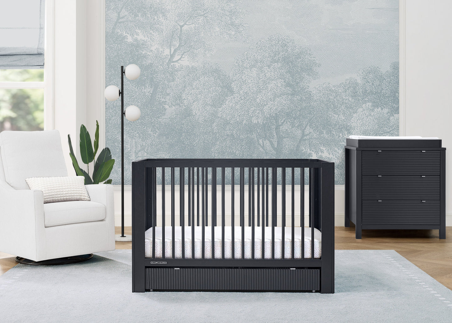 Cassie 4-in-1 Convertible Crib with Underdrawer